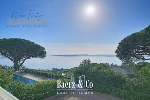 photo 1 Villa with Panoramic Sea Views over the Bay of Saint-Tropez