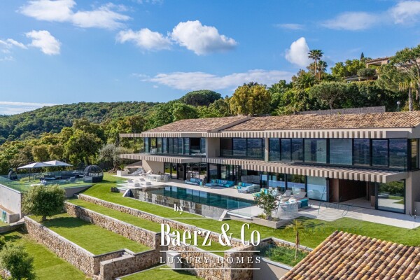 photo 4 Contemporary Villa with Panoramic Views over the Gulf of Saint-Tropez – Gassin