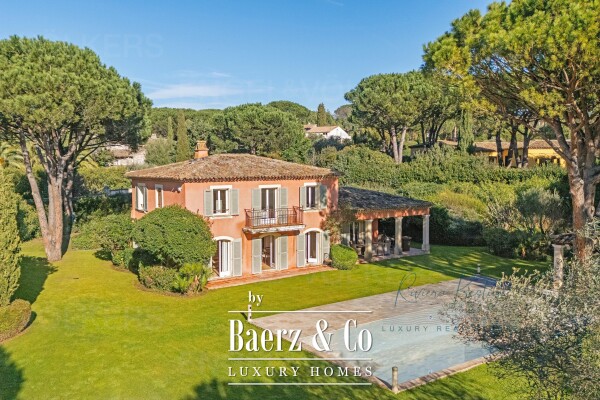 photo 2 Provençal Villa with Swimming Pool Just 5 Minutes from the Heart of Saint-Tropez