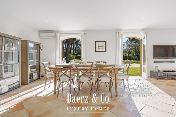 photo 5 Provençal Villa with Swimming Pool Just 5 Minutes from the Heart of Saint-Tropez