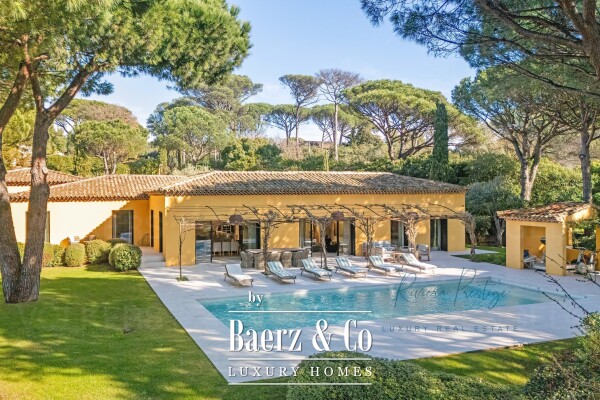 photo 1 Mediterranean Villa Just 5 Minutes from the Heart of Saint-Tropez
