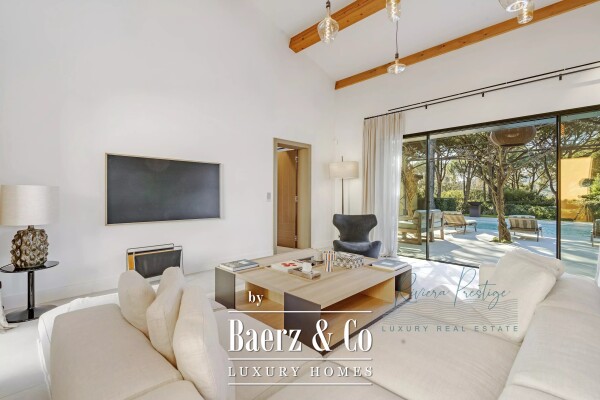photo 4 Mediterranean Villa Just 5 Minutes from the Heart of Saint-Tropez